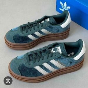 Adidas Women's Gazelle Bold Sneakers - Velvet Green and White NWT in box Size 8